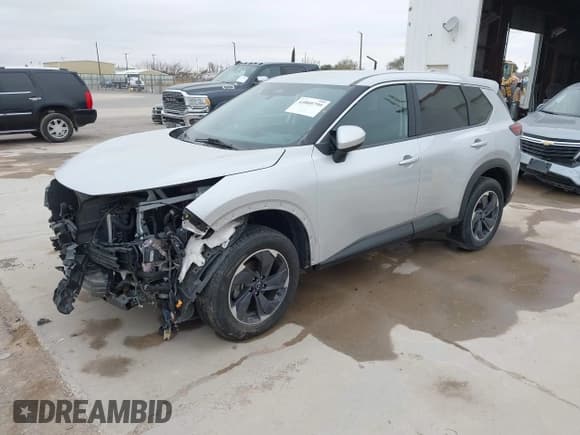 ✅ 2024 Nissan Rogue SV • VIN: 5N1BT3BA7RC681188 • Lot: 43805799. Listed on IAAI with 41,070 mi. Free auction sales archive from the USA and detailed vehicle history report at DreamBid. Image 16.