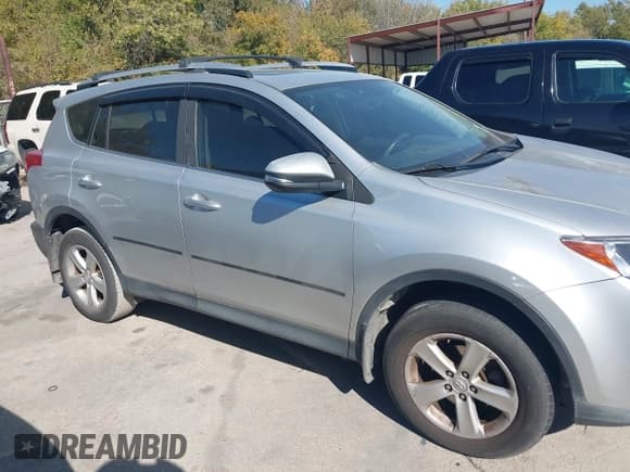 ✅ 2013 Toyota RAV4 XLE • VIN: JTMWFREV9DD001678 • Лот: 43693903. Опубликован ранее на IAAI с пробегом 198 167 миль. Бесплатный доступ к архиву аукционных продаж из США и подробный отчёт об истории автомобиля на DreamBid. Изображение 13.