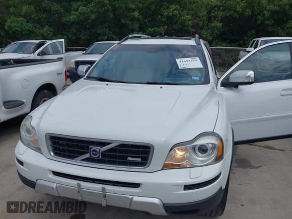 ✅ 2010 Volvo XC90 • VIN: YV4982CT0A1544623 • Lot: 42422379. Wystawiony na IAAI z przebiegiem 268 077 mil. Bezpłatny archiwum sprzedaży aukcyjnych z USA i szczegółowy raport historii pojazdu na DreamBid. Zdjęcie 6.