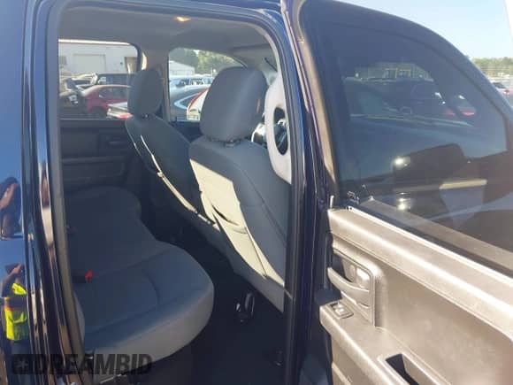 2013 Ram 1500 Express с VIN 1C6RR6FTXDS617442, выставлен на аукционе IAAI как лот 43209620 с пробегом 196 554 миль миль и . История ставок и продаж доступна на DreamBid. Изображение 8.