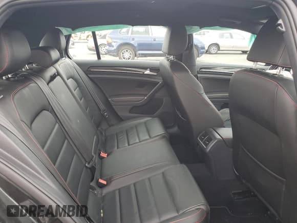 ✅ 2016 Volkswagen Golf GTI S • VIN: 3VW4T7AU6GM005047 • Лот: 82694045. Опубликован ранее на Copart с пробегом 71 906 миль. Бесплатный доступ к архиву аукционных продаж из США и подробный отчёт об истории автомобиля на DreamBid. Изображение 10.