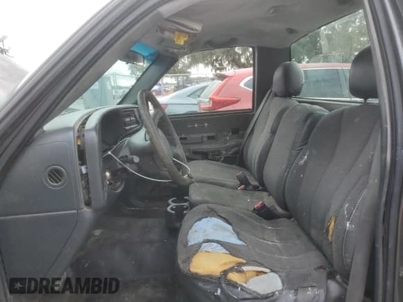 ✅ 2002 Chevrolet Silverado 1500 • VIN: 1GCEC14WX2Z166252 • Лот: 70298844. Опубликован ранее на Copart с пробегом Не указан. Бесплатный доступ к архиву аукционных продаж из США и подробный отчёт об истории автомобиля на DreamBid. Изображение 7.