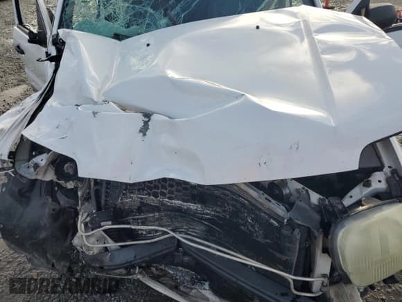 ✅ 2002 Ford Escape XLT Choice • VIN: 1FMYU04112KD14642 • Лот: 90708395. Опубликован ранее на Copart с пробегом 229 466 миль. Бесплатный доступ к архиву аукционных продаж из США и подробный отчёт об истории автомобиля на DreamBid. Изображение 12.