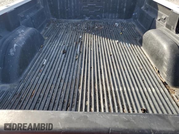 ✅ 2006 Chevrolet Silverado 1500 Work Truck • VIN: 1GCEC14V46E262639 • Лот: 82054124. Опубликован ранее на Copart с пробегом 226 003 миль. Бесплатный доступ к архиву аукционных продаж из США и подробный отчёт об истории автомобиля на DreamBid. Изображение 10.