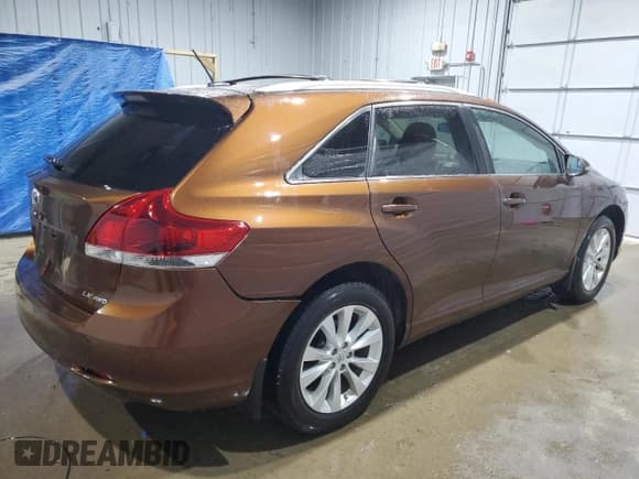 ✅ 2014 Toyota Venza LE • VIN: 4T3BA3BB7EU054422 • Lot: 50211525. Listed on Copart with 137,734 mi. Free auction sales archive from the USA and detailed vehicle history report at DreamBid. Image 3.