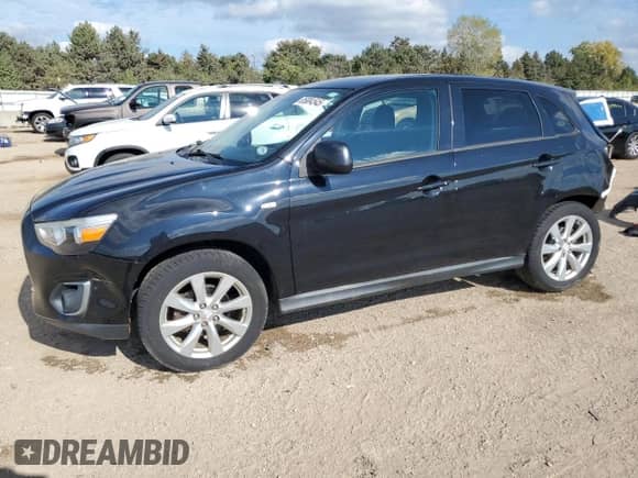 2015 Mitsubishi Outlander ES с VIN 4A4AP3AW1FE025126, выставлен на аукционе Copart как лот 85884545 с пробегом 113 965 миль миль и Списание • Salvage title. История ставок и продаж доступна на DreamBid. Изображение 1.