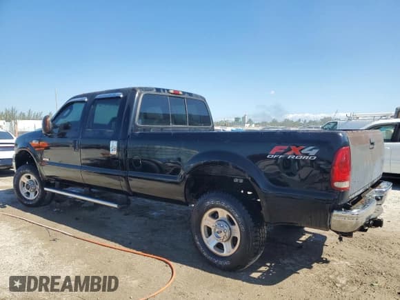 ✅ 2005 Ford F-350 XL • VIN: 1FTWW31P25EB71994 • Лот: 92983695. Опубликован ранее на Copart с пробегом 203 846 миль. Бесплатный доступ к архиву аукционных продаж из США и подробный отчёт об истории автомобиля на DreamBid. Изображение 2.