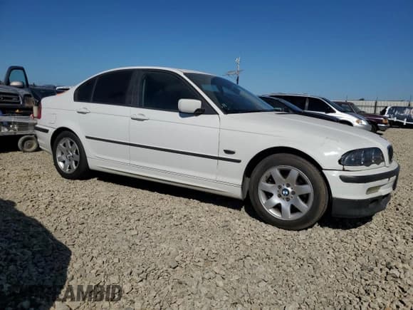 ✅ 2001 BMW 3 Series 325i • VIN: WBAAN37461ND49720 • Lot: 81226375. Wystawiony na Copart z przebiegiem 197 128 mil. Bezpłatny archiwum sprzedaży aukcyjnych z USA i szczegółowy raport historii pojazdu na DreamBid. Zdjęcie 4.