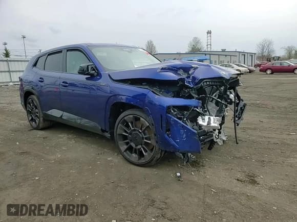 ✅ 2024 BMW XM • VIN: 5YM23CS06R9W47825 • Lot: 52344575. Wystawiony na Copart z przebiegiem Nie podano. Bezpłatny archiwum sprzedaży aukcyjnych z USA i szczegółowy raport historii pojazdu na DreamBid. Zdjęcie 12.