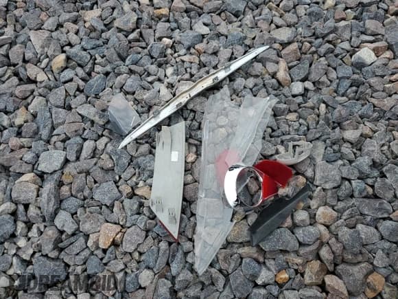 ✅ 2020 Chrysler Pacifica Touring • VIN: 2C4RC1FG4LR158893 • Lot: 81643275. Listed on Copart with 83,334 mi. Free auction sales archive from the USA and detailed vehicle history report at DreamBid. Image 13.