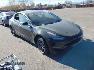✅ 2018 Tesla Model 3 Long Range Battery • VIN: 5YJ3E1EB5JF127862 • Lot: 43709587. Wystawiony na IAAI z przebiegiem 35 786 mil. Bezpłatny archiwum sprzedaży aukcyjnych z USA i szczegółowy raport historii pojazdu na DreamBid. Zdjęcie 1.