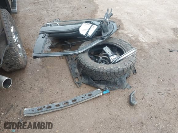 ✅ 2019 Ford F-250 XL • VIN: 1FT7W2B6XKEF64755 • Lot: 42070585. Listed on IAAI with 128,538 mi. Free auction sales archive from the USA and detailed vehicle history report at DreamBid. Image 12.