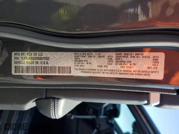 ✅ 2025 Jeep Grand Cherokee Limited • VIN: 1C4RJKBG0S8667262 • Lot: 85180675. Wystawiony na Copart z przebiegiem 10 444 mil. Bezpłatny archiwum sprzedaży aukcyjnych z USA i szczegółowy raport historii pojazdu na DreamBid. Zdjęcie 13.