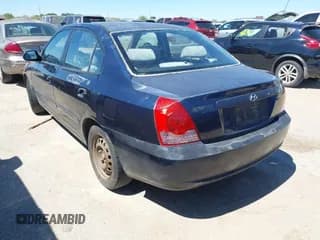 ✅ 2004 Hyundai Elantra GLS • VIN: KMHDN46D94U888648 • Lot: 41825624. Wystawiony na IAAI z przebiegiem 129 109 mil. Bezpłatny archiwum sprzedaży aukcyjnych z USA i szczegółowy raport historii pojazdu na DreamBid. Zdjęcie 3.