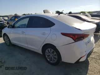 2019 Hyundai Accent SE z VIN 3KPC24A38KE072050, wystawiony jako Copart lot #63366513 z przebiegiem 68 665 mil mil oraz . Historia ofert i sprzedaży dostępna na DreamBid. Obrazek 2.