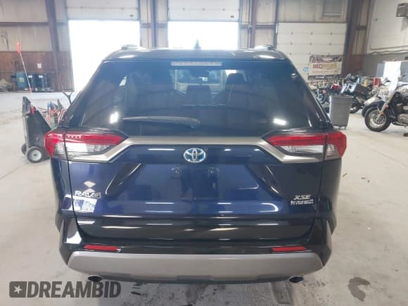 ✅ 2019 Toyota RAV4 Hybrid XSE • VIN: JTMEWRFV1KJ013364 • Lot: 43530245. Listed on IAAI with 109,550 mi. Free auction sales archive from the USA and detailed vehicle history report at DreamBid. Image 16.