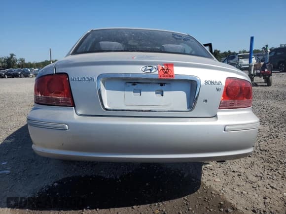 ✅ 2003 Hyundai Sonata GLS • VIN: KMHWF35H03A891295 • Лот: 80393135. Опубликован ранее на Copart с пробегом Не указан. Бесплатный доступ к архиву аукционных продаж из США и подробный отчёт об истории автомобиля на DreamBid. Изображение 6.