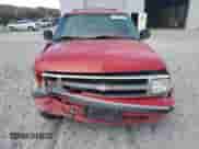1996 Chevrolet Blazer z VIN 1GNDT13W7T2138892, wystawiony jako Copart lot #79970274 z przebiegiem 192 084 mil mil oraz Szkoda całkowita • Salvage title. Historia ofert i sprzedaży dostępna na DreamBid. Obrazek 5.
