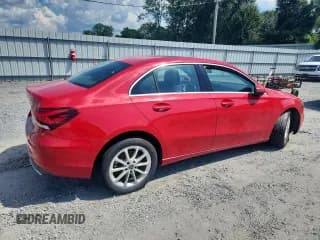 ✅ 2019 Mercedes-Benz A 220 • VIN: WDD3G4FB1KW020109 • Лот: 69242375. Опубликован ранее на Copart с пробегом 111 950 миль. Бесплатный доступ к архиву аукционных продаж из США и подробный отчёт об истории автомобиля на DreamBid. Изображение 3.