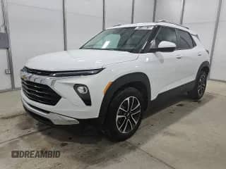 ✅ 2025 Chevrolet TrailBlazer LT • VIN: KL79MPSL0SB117576 • Лот: 81158575. Размещён на Copart с пробегом 7 933 миль миль. Получите бесплатный доступ к архиву аукционных продаж из США и посмотрите подробный отчёт об истории автомобиля на DreamBid. Изображение 1.