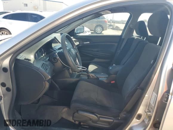 ✅ 2008 Honda Accord LX • VIN: JHMCP26348C061592 • Лот: 73429104. Опубликован ранее на Copart с пробегом 154 853 миль. Бесплатный доступ к архиву аукционных продаж из США и подробный отчёт об истории автомобиля на DreamBid. Изображение 7.