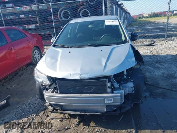 2020 Chevrolet Sonic LT с VIN 1G1JD6SB9L4101294, выставлен на аукционе IAAI как лот 42994625 с пробегом 37 083 миль миль и . История ставок и продаж доступна на DreamBid. Изображение 12.