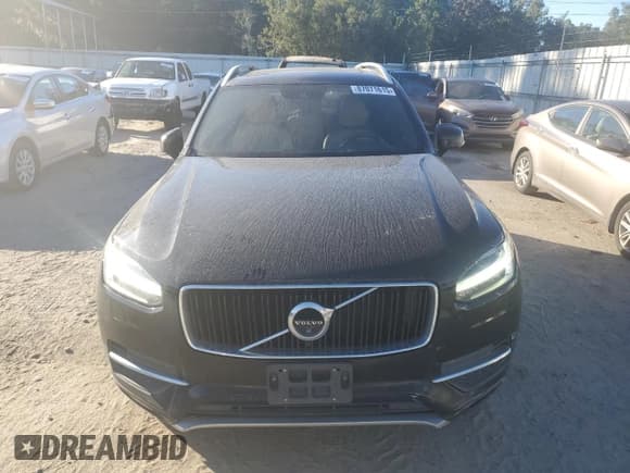 ✅ 2018 Volvo XC90 Momentum • VIN: YV4A22PK2J1375737 • Lot: 87071615. Wystawiony na Copart z przebiegiem 144 156 mil. Bezpłatny archiwum sprzedaży aukcyjnych z USA i szczegółowy raport historii pojazdu na DreamBid. Zdjęcie 5.