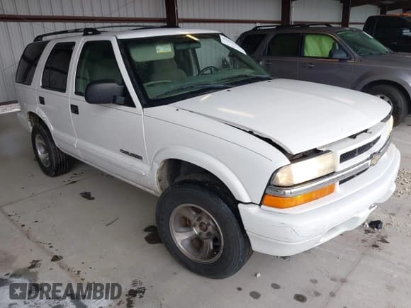 ✅ 2004 Chevrolet Blazer LS • VIN: 1GNDT13X64K129093 • Lot: 41860109. Wystawiony na IAAI z przebiegiem 175 588 mil. Bezpłatny archiwum sprzedaży aukcyjnych z USA i szczegółowy raport historii pojazdu na DreamBid. Zdjęcie 1.