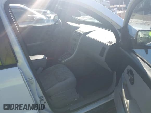 ✅ 2005 Chevrolet Equinox LT • VIN: 2CNDL63F856046164 • Лот: 41586328. Опубликован ранее на IAAI с пробегом 90 305 миль. Бесплатный доступ к архиву аукционных продаж из США и подробный отчёт об истории автомобиля на DreamBid. Изображение 5.