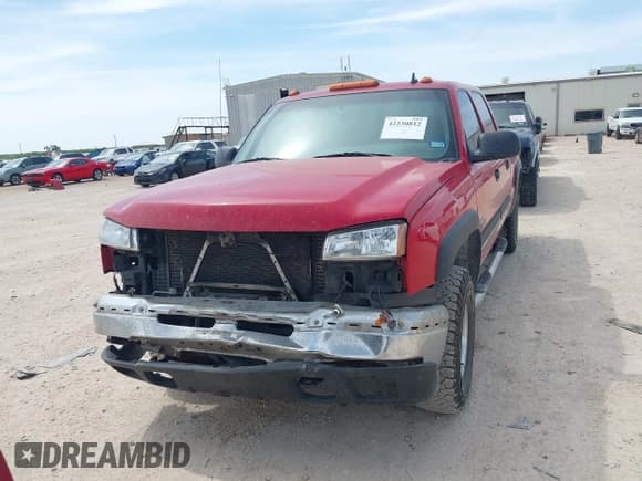 ✅ 2006 Chevrolet Silverado 2500HD LT3 • VIN: 1GCHK23D86F145400 • Lot: 42230812. Wystawiony na IAAI z przebiegiem 513 221 mil. Bezpłatny archiwum sprzedaży aukcyjnych z USA i szczegółowy raport historii pojazdu na DreamBid. Zdjęcie 12.