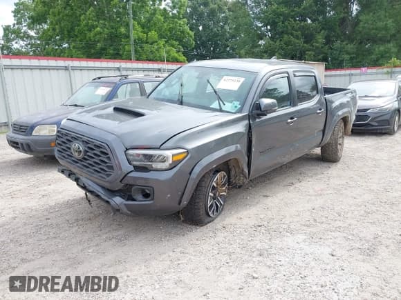 ✅ 2020 Toyota Tacoma SR5 • VIN: 3TMAZ5CN6LM120420 • Lot: 42275238. Listed on IAAI with 52,688 mi. Free auction sales archive from the USA and detailed vehicle history report at DreamBid. Image 17.