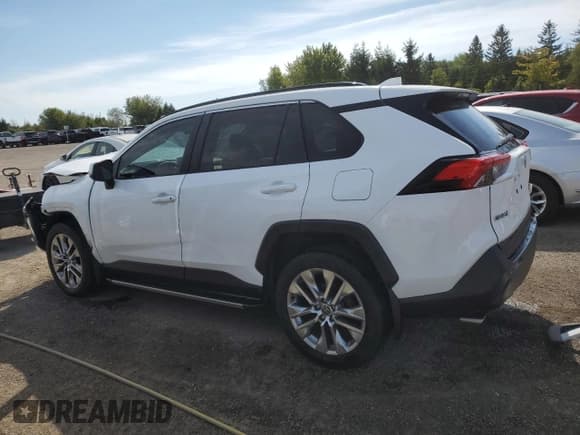 ✅ 2021 Toyota RAV4 XLE • VIN: 2T3R1RFV9MC223801 • Lot: 70578535. Wystawiony na Copart z przebiegiem 99 846 mil. Bezpłatny archiwum sprzedaży aukcyjnych z USA i szczegółowy raport historii pojazdu na DreamBid. Zdjęcie 2.