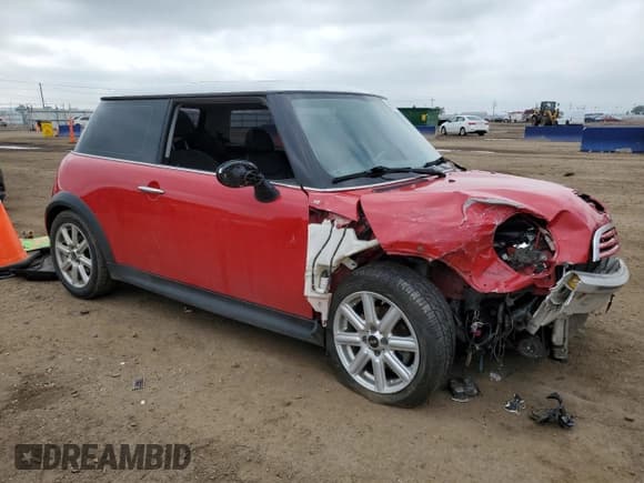 ✅ 2004 MINI Hardtop S • VIN: WMWRE33444TD84426 • Lot: 59697375. Listed on Copart with 87,662 mi. Free auction sales archive from the USA and detailed vehicle history report at DreamBid. Image 4.