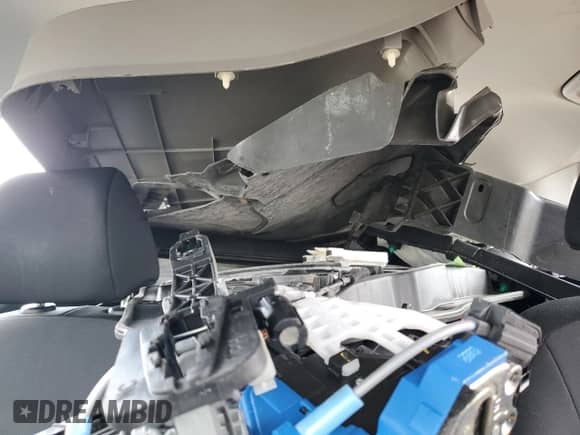2021 Hyundai Venue SE с VIN KMHRB8A32MU089718, выставлен на аукционе Copart как лот 79497134 с пробегом 67 419 миль миль и Списание • Salvage title. История ставок и продаж доступна на DreamBid. Изображение 10.