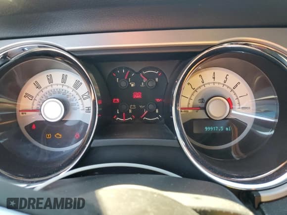 ✅ 2010 Ford Mustang GT • VIN: 1ZVBP8CH9A5133099 • Lot: 84927695. Listed on Copart with 99,917 mi. Free auction sales archive from the USA and detailed vehicle history report at DreamBid. Image 9.