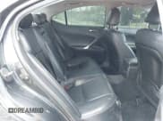 ✅ 2010 Lexus IS 250 • VIN: JTHCF5C2XA5041339 • Lot: 43013906. Wystawiony na IAAI z przebiegiem 210 866 mil. Bezpłatny archiwum sprzedaży aukcyjnych z USA i szczegółowy raport historii pojazdu na DreamBid. Zdjęcie 8.