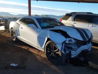 ✅ 2013 Chevrolet Camaro LT • VIN: 2G1FB1E38D9157910 • Lot: 43864398. Wystawiony na IAAI z przebiegiem 155 120 mil. Bezpłatny archiwum sprzedaży aukcyjnych z USA i szczegółowy raport historii pojazdu na DreamBid. Zdjęcie 1.