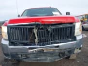 ✅ 2007 Chevrolet Silverado 2500HD 1LT • VIN: 1GCHK23K17F554354 • Lot: 43654730. Wystawiony na IAAI z przebiegiem 260 861 mil. Bezpłatny archiwum sprzedaży aukcyjnych z USA i szczegółowy raport historii pojazdu na DreamBid. Zdjęcie 6.