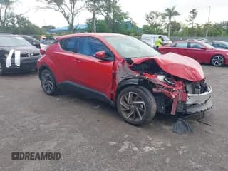 ✅ 2022 Toyota C-HR XLE • VIN: NMTKHMBX8NR143834 • Лот: 39767396. Опубликован ранее на IAAI с пробегом 39 206 миль. Бесплатный доступ к архиву аукционных продаж из США и подробный отчёт об истории автомобиля на DreamBid. Изображение 1.