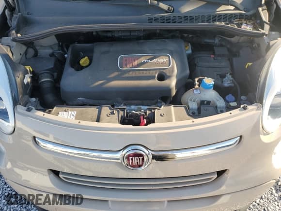 ✅ 2017 FIAT 500L Lounge • VIN: ZFBCFACH5HZ039602 • Lot: 43991785. Listed on Copart with 120,918 mi. Free auction sales archive from the USA and detailed vehicle history report at DreamBid. Image 11.