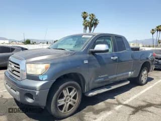 ✅ 2007 Toyota Tundra • VIN: 5TBRT58107S451101 • Лот: 58588835. Опубликован ранее на Copart с пробегом 284 581 миль. Бесплатный доступ к архиву аукционных продаж из США и подробный отчёт об истории автомобиля на DreamBid. Изображение 1.