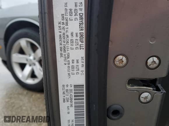 2011 Dodge Challenger z VIN 2B3CJ4DG0BH601949, wystawiony jako Copart lot #70863954 z przebiegiem 172 808 mil mil oraz Czysty tytuł • Clean title. Historia ofert i sprzedaży dostępna na DreamBid. Obrazek 12.