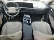 ✅ 2023 Kia EV6 Wind • VIN: KNDC3DLC0P5102199 • Lot: 54560185. Wystawiony na Copart z przebiegiem 6 280 mil. Bezpłatny archiwum sprzedaży aukcyjnych z USA i szczegółowy raport historii pojazdu na DreamBid. Zdjęcie 8.