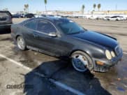 ✅ 2000 Mercedes-Benz CLK 320/430 • VIN: WDBLJ65G4YF161140 • Lot: 78871194. Wystawiony na Copart z przebiegiem Nie podano. Bezpłatny archiwum sprzedaży aukcyjnych z USA i szczegółowy raport historii pojazdu na DreamBid. Zdjęcie 4.