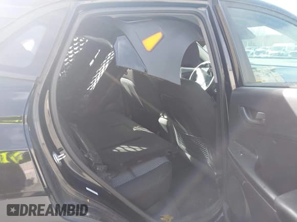 ✅ 2019 Hyundai Kona SE • VIN: KM8K1CAA3KU357758 • Лот: 43680174. Опубликован ранее на IAAI с пробегом 209 028 миль. Бесплатный доступ к архиву аукционных продаж из США и подробный отчёт об истории автомобиля на DreamBid. Изображение 8.