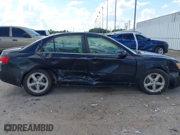 ✅ 2007 Hyundai Sonata SE • VIN: 5NPEU46F27H251614 • Lot: 43362417. Listed on IAAI with 134,154 mi. Free auction sales archive from the USA and detailed vehicle history report at DreamBid. Image 13.
