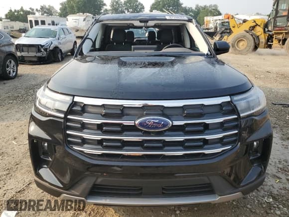 ✅ 2025 Ford Explorer Active • VIN: 1FMUK8DH3SGB45825 • Lot: 67268355. Listed on Copart with 457 mi. Free auction sales archive from the USA and detailed vehicle history report at DreamBid. Image 5.