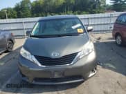 ✅ 2014 Toyota Sienna LE • VIN: 5TDJK3DC0ES089402 • Лот: 65957745. Опубликован ранее на Copart с пробегом 209 402 миль. Бесплатный доступ к архиву аукционных продаж из США и подробный отчёт об истории автомобиля на DreamBid. Изображение 5.