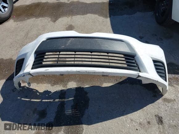 ✅ 2014 Toyota Corolla LE • VIN: 2T1BURHE5EC183149 • Lot: 43050444. Listed on IAAI with 201,291 mi. Free auction sales archive from the USA and detailed vehicle history report at DreamBid. Image 12.