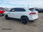 ✅ 2022 Volkswagen Atlas SE • VIN: 1V2JE2CA5NC220468 • Lot: 40873030. Wystawiony na IAAI z przebiegiem 78 867 mil. Bezpłatny archiwum sprzedaży aukcyjnych z USA i szczegółowy raport historii pojazdu na DreamBid. Zdjęcie 3.